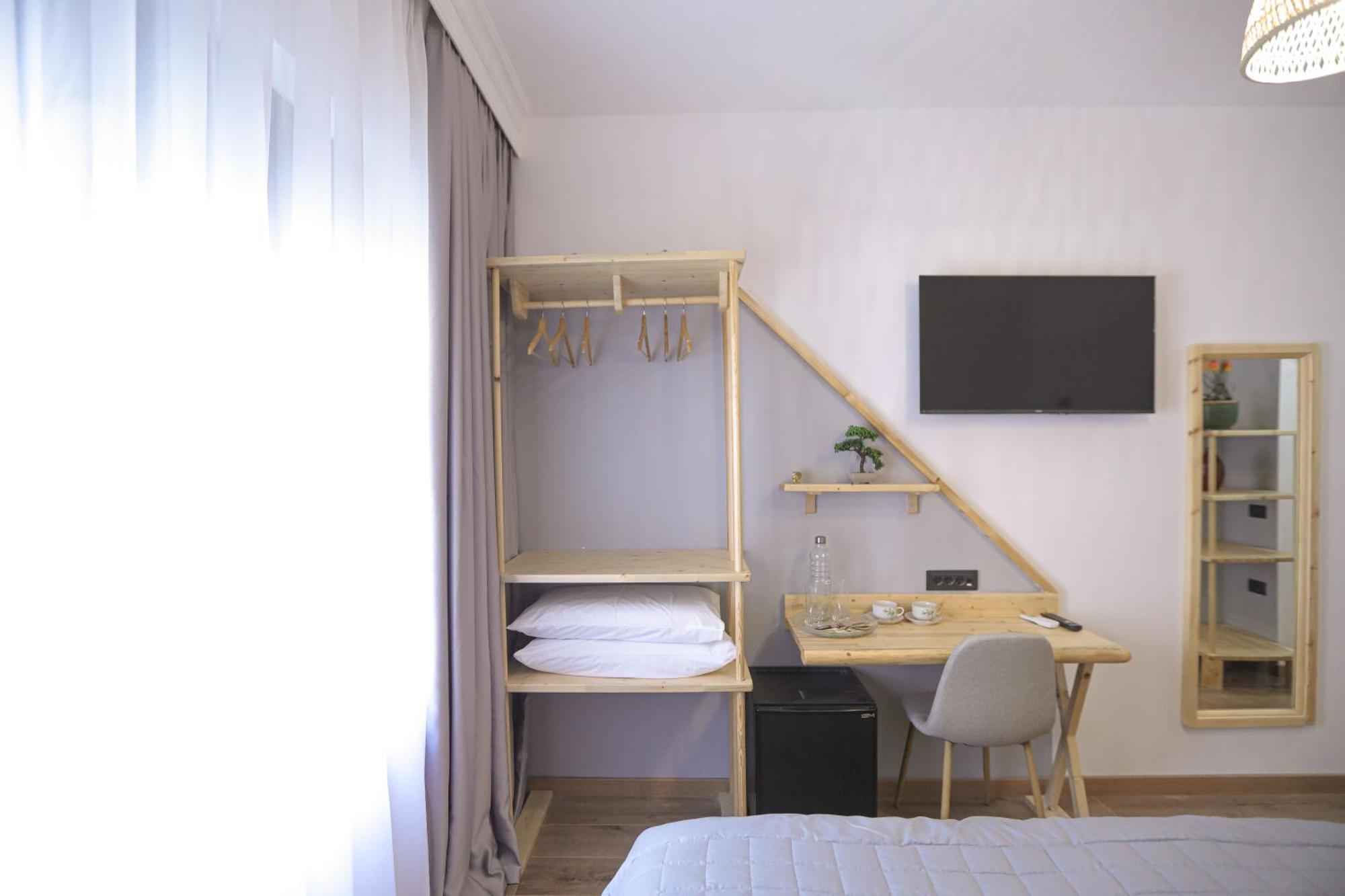 Nidum Harmony Bed and Breakfast Tirana Exteriör bild