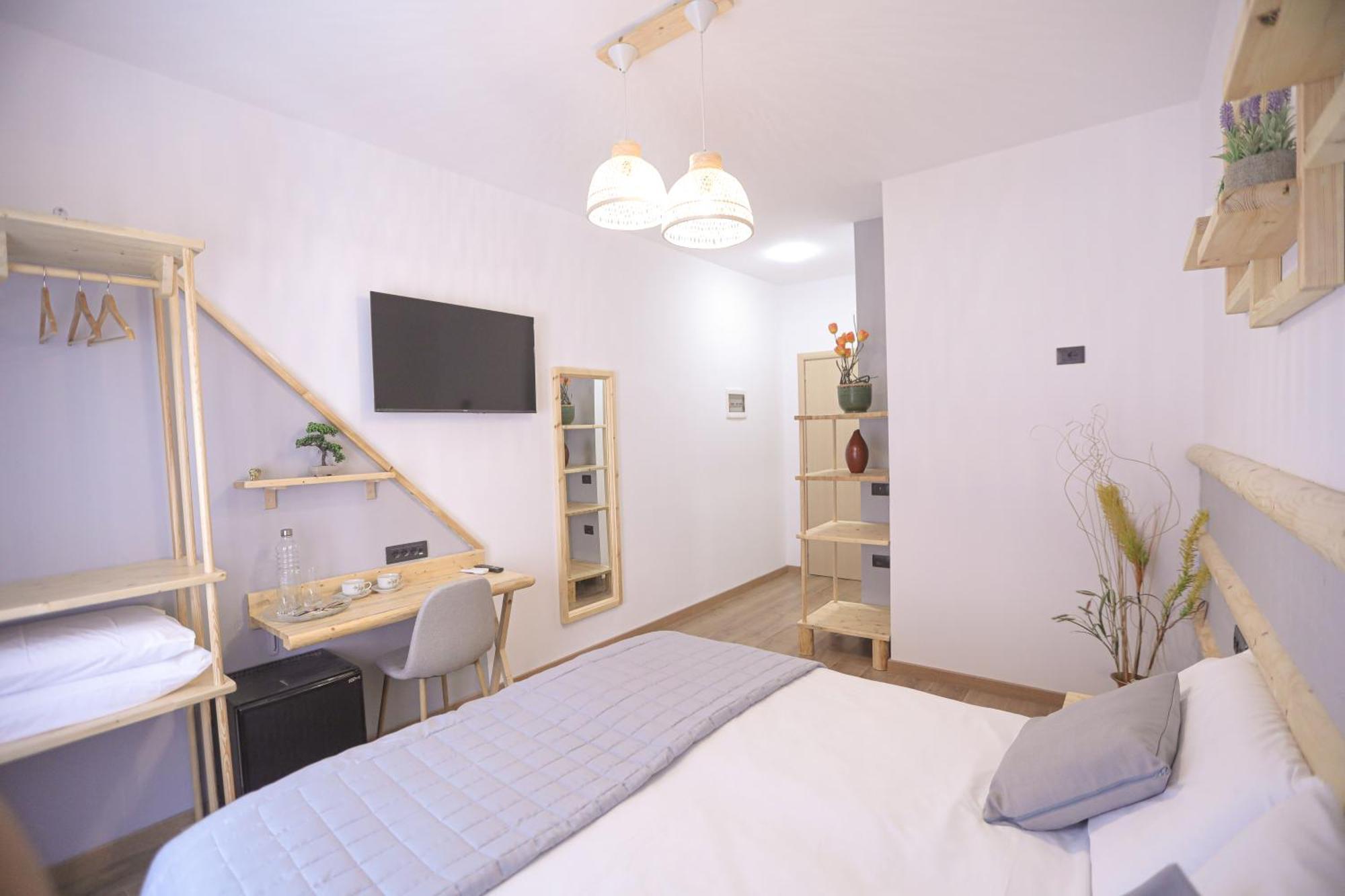 Nidum Harmony Bed and Breakfast Tirana Exteriör bild