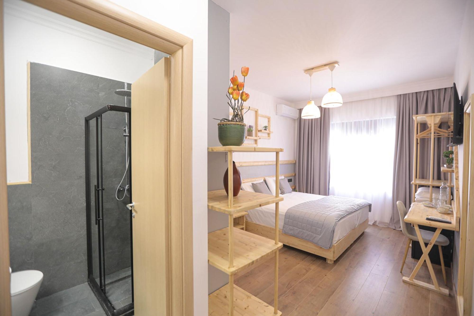 Nidum Harmony Bed and Breakfast Tirana Exteriör bild