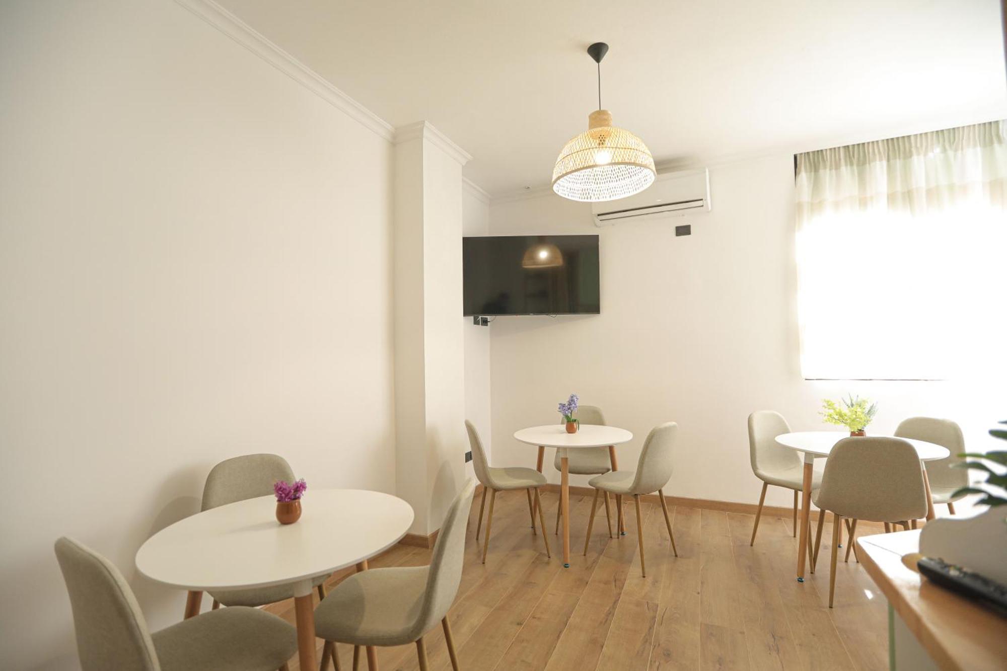 Nidum Harmony Bed and Breakfast Tirana Exteriör bild